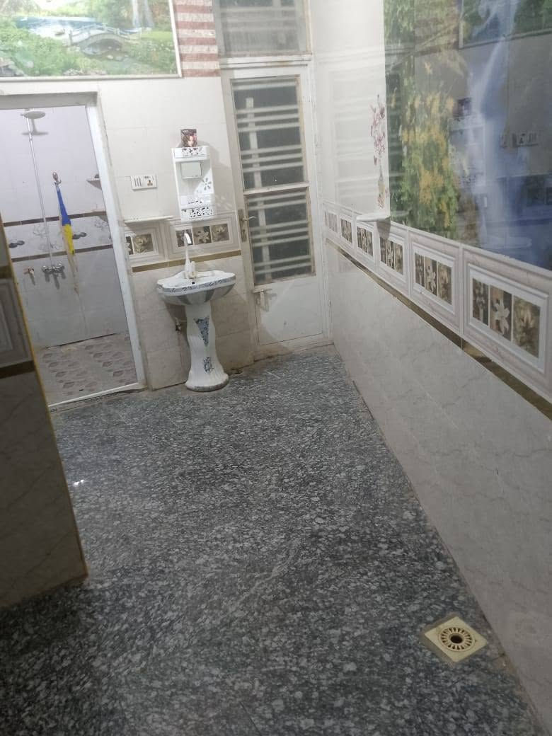 بيت مساحه 300م ركن طابو زراعي سند25 طابقين 3 غرف نوم صب مسلح كونكريت كافه الخدمات الموقع طويريج حي ضباط ملحق الزراعي مباشر على شارع المحيط وبسعر مناسب للاستفسار اتصل وتدلل *********** يوجد وات ساب
