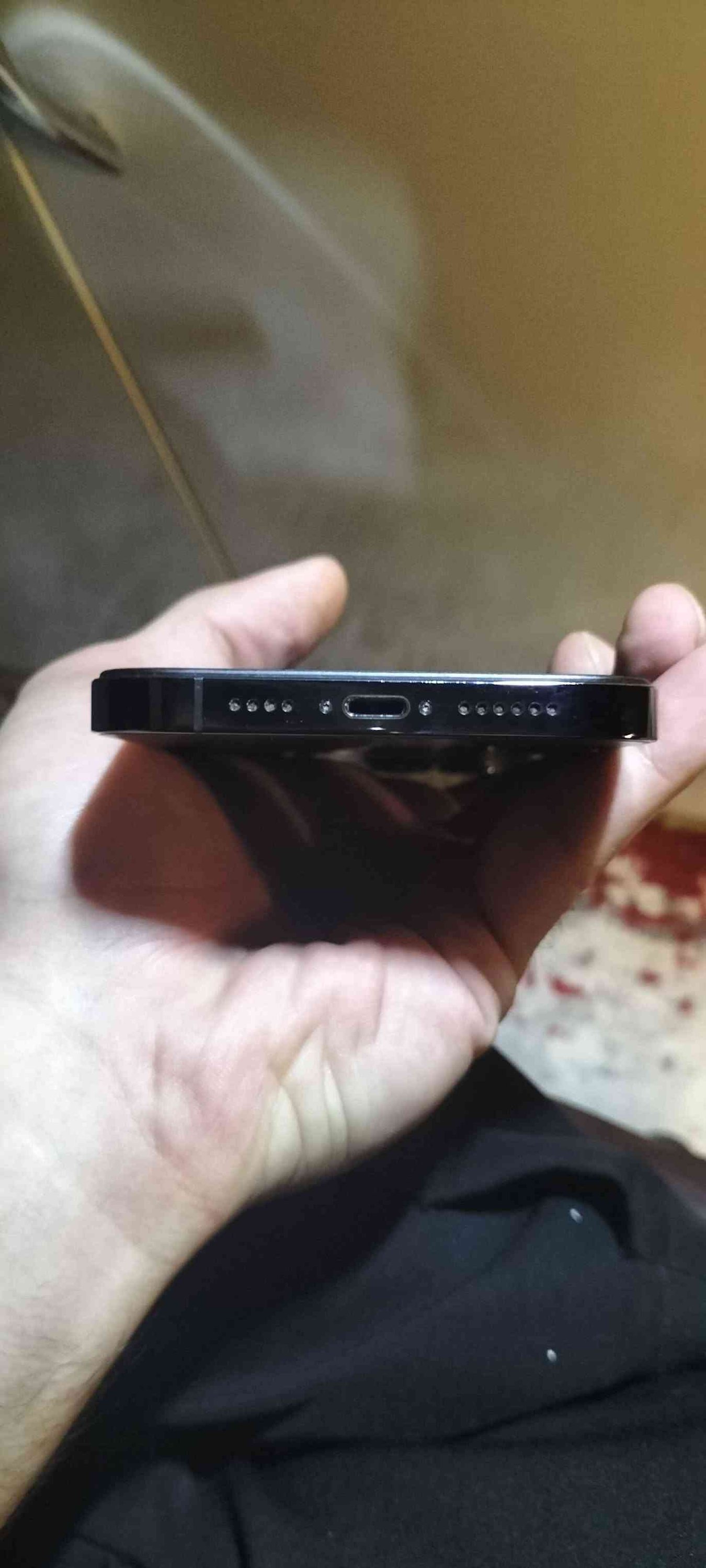 iphone 13 pro max 
بۆ فرۆشتن 400 هەزار و مەعامەلە 
شوێن هەولێر گەیاندم نییە 
ژمارە *********** واتس ئاپ و ڤایبەر 
شاشە و پاتری گۆڕایە بە ئەسڵی 
عەیبی تری نییە خەریتەی کەپس 
شحن و شەبەکە و کامیرەی بە شەرت بێ عەیب أربيل, العراق
