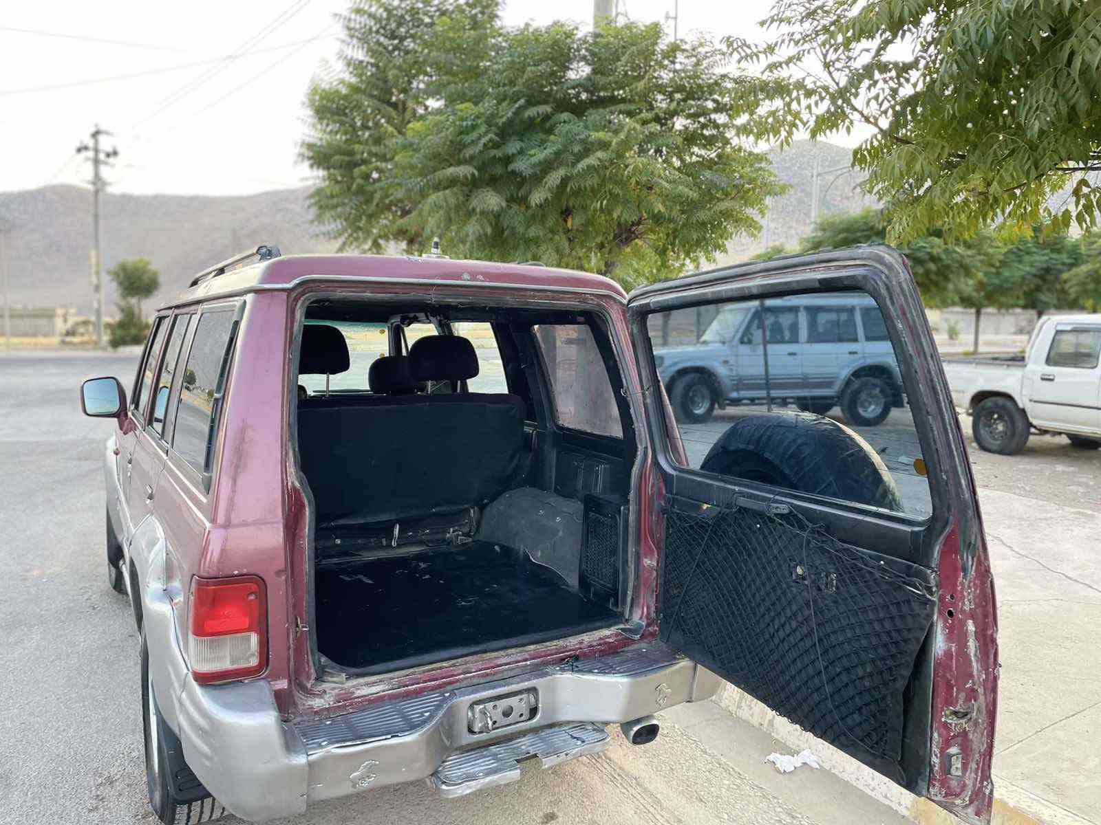گالوبەر مۆدیل 2000 مەکینە V6بیلاد /دەبڵ ئەکسل ی ئیش دەکات  . گێڕو مەکینەو ئەکسل و هەموشتێکی بەشەرت زۆر توندوتۆڵ و خۆشە کارەبای  مەزبوتە دەعم ولێدراوی نیە علوجە هیچی نیە بەشەرتی کێشەی مەدەنی ئەیفرۆشم تەنها 17گەڵا بەس فرۆشتن شوین دەوروبەری ڕانیە *********** فایبەر وەتساب رانية, السليمانية
