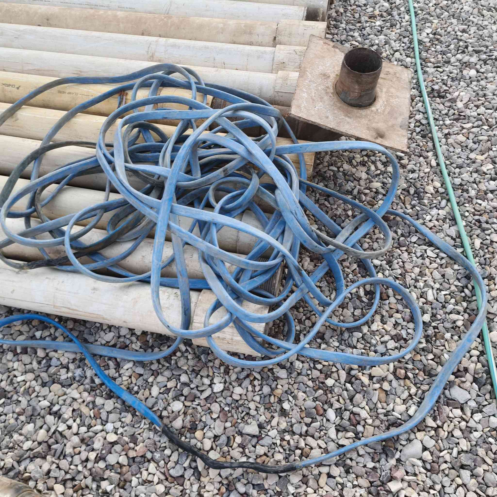 سلام عليكم غطاس هندي 30حصان  مع 42متر كيبل مع بوري ابو٥انج عدد10هذه رقمي ‏‪***********‬‏ افحص وشتري
