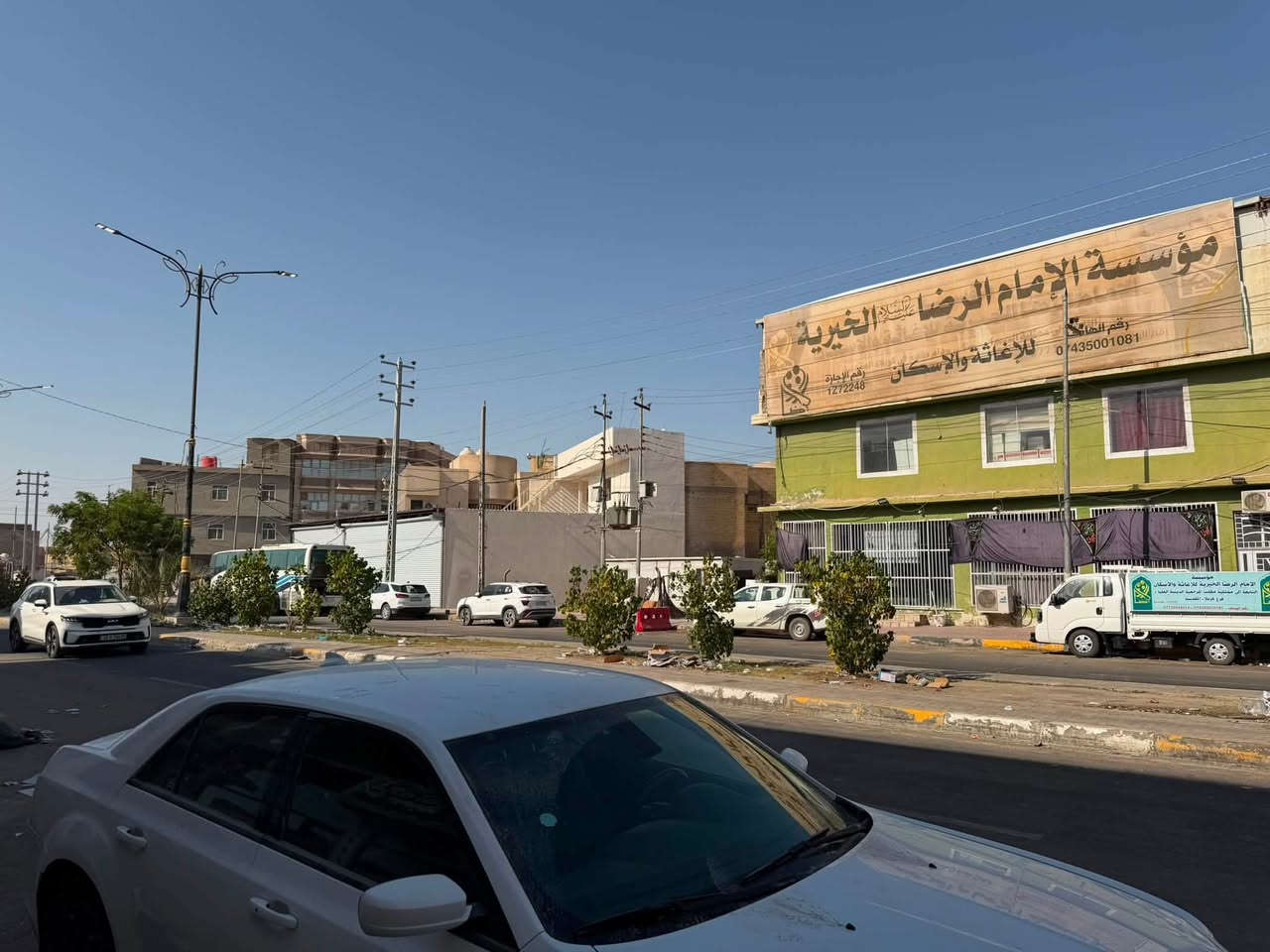 مكوى للبيع على الشارع العام (شارع السيدة رقية)كربلاء 
يحتوي على مكينة كوي+ بويلر 150 يشتغل غاز وكهرباء +غسالة اوتوماتيك 22 كيلو سامسونگ+ جفافة امريكي+غسالة عادية 
المكوى متكامل من كلشي وبدون نقص 
جاهز للعمل 
سبب البيع عدم التفرغ 
للاستفسار: ***********  
او اكتب تم يوصلك السعر على الخاص
