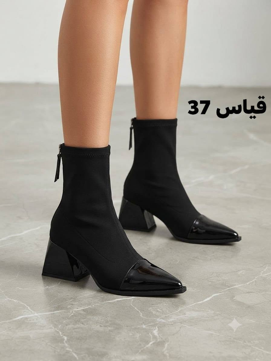 كل احذيا عل 7 الاف
لحجز واتساب ***********

نص مكتوب في الصور:
- قياس 41
- قياس 37
- ق_37
- 37