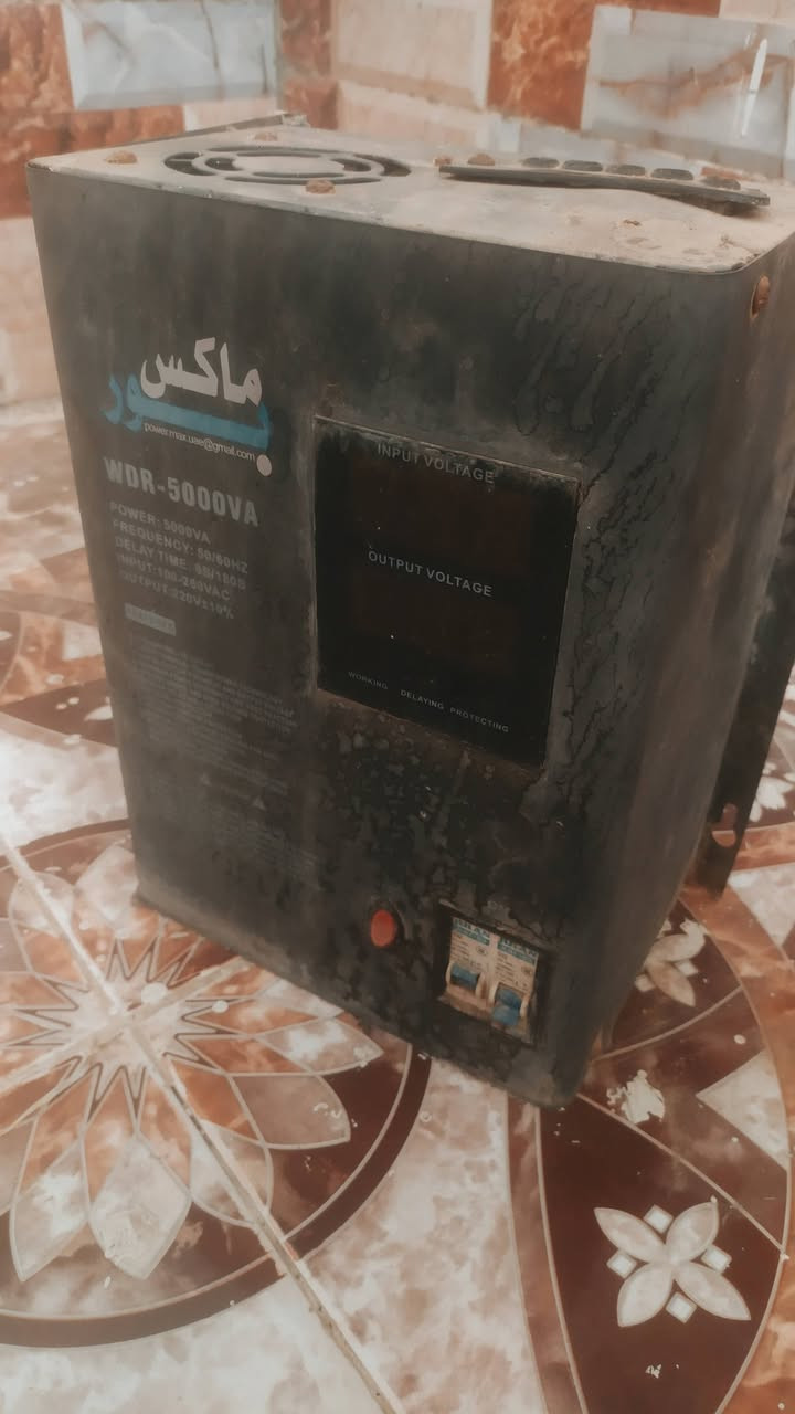 للبيع رافعات قدرة ماكس WDR-5000VA ⚡️
عندي عدد 2 
الحالة مستعملة، وناقصهن كارت مثل ما مبين بالصور.
البيع للاثنين سوه، والبيع على وضعهن الحالي.
💰 السعر: 120 ألف للاثنين وقابل للتفاوض بالمعقول
📍 المكان: [بابل/شارع السياحي]
📞 للتواصل: [***********]
