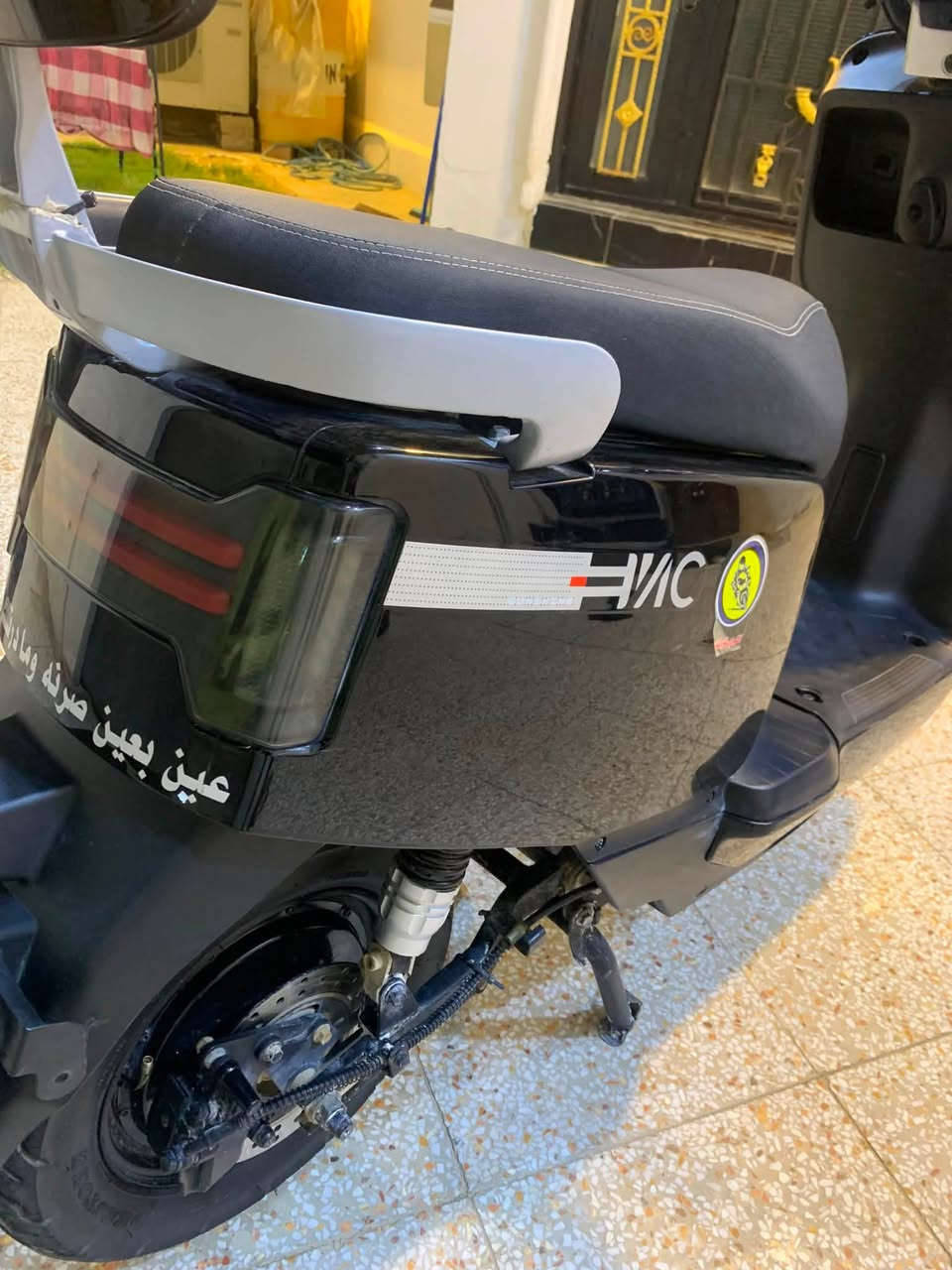 دراجه شحن للبيع او مراوس بشحن
٦بطاريه ثنين واكفات باقيات ١٢ ع فحص
اشارات شغاله عالي ناصي كلشي شغال 
شحنها طبيعي شخوط خفيفه 
ب٦٠٠ بيه مجال
*********** واتساب
