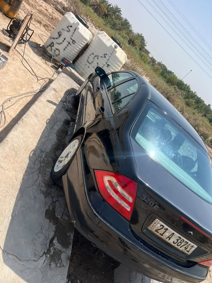 السلام عليكم 
السعر 45 وبيها مجال 
مرسيدس c320 موديل 2000 
رقم سليمانيه تحويل سنويه ل2027
مداور ثاني يوم 
نواقصها:-
كمبريسر عاطل فقط والبواري والفريز سليمات 
حداديه ضعيفه 
ادامه للبلكات والمجاول لأن بيها خربطه مجول واگف 

المكان الناصريه 
***********
