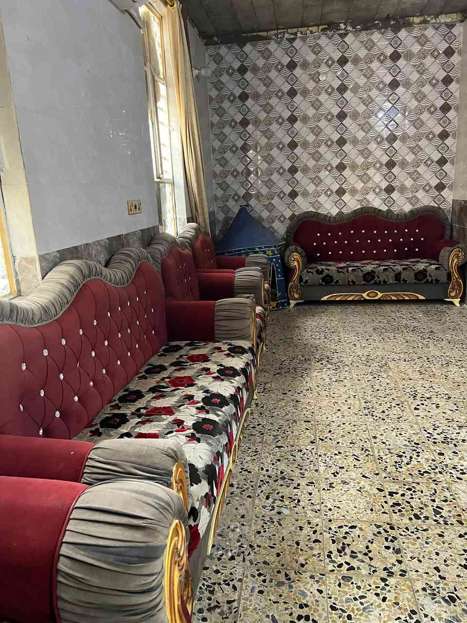 سعرهن 550 تخمين يعني الواحد 275 بيهن مجال مكاني نجف ***********
