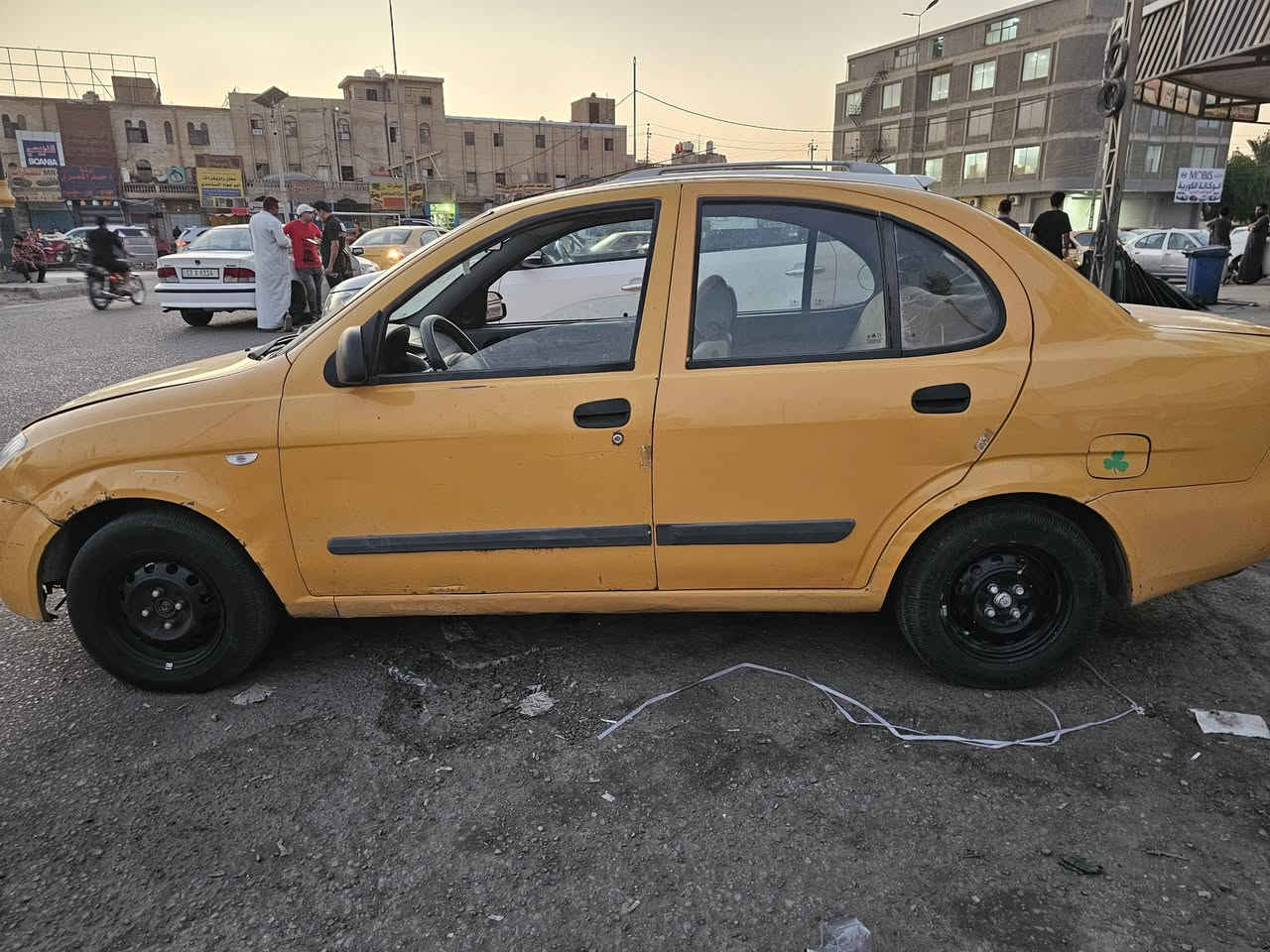 سلام عليكم 
طيبة موديل ١٦ 
مصفرة هيئة و غرامات 
سنوية تتحول ب اسمك مباشر ، ارقام انكليزي 
هزة قبل شهرين كلشي بيها جديد حتى الصالنصة مبدلهة جديدة 
حدادية ، كير ، مكينة ، تبريد ، كهربائيات ، راديترات، برانكيتات كلهة جدد
مكان السيارة ميسان ، السعر ٣٥ و بيها مجال قليل
***********

