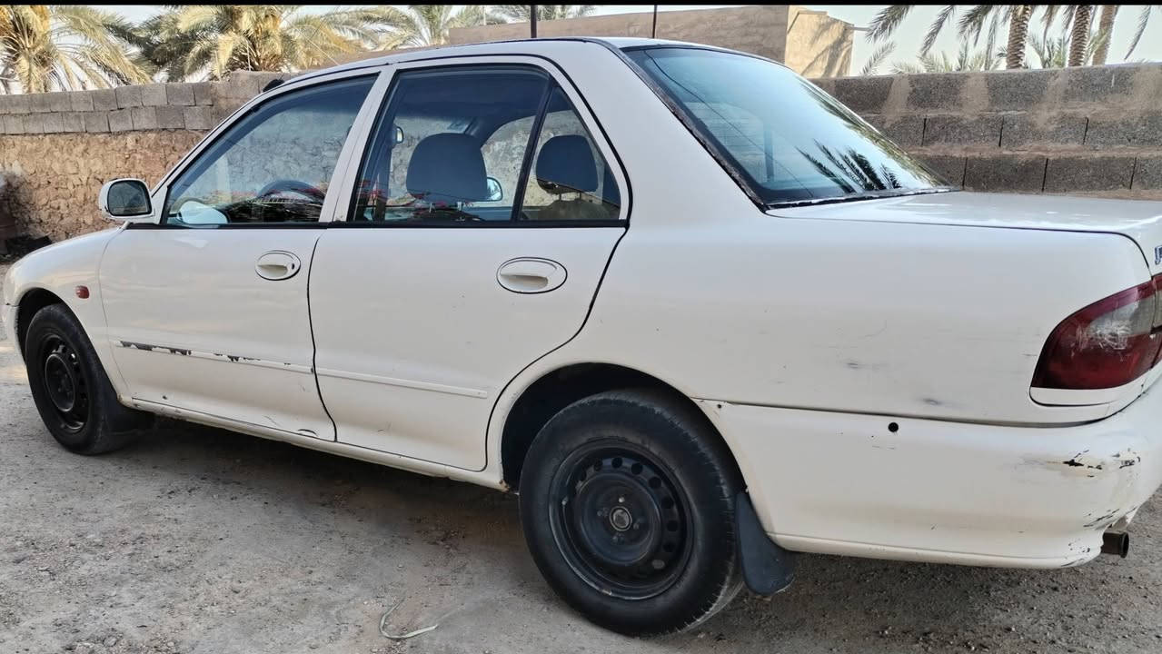 بروتون للبيع موديل ٢٠٠٢ مشروع وطني  رقم بغداد بأسمي كير ومكينه شرط فول  كير عادي  طخم تاير جديد باتري جديد داخل السيار  جديد مثل ما موضح بالصور السياره بدون قطرة صبغ. 
السعر 42$ / المكان الانبار: قضاء حديثة 
الاتصال  ***********
