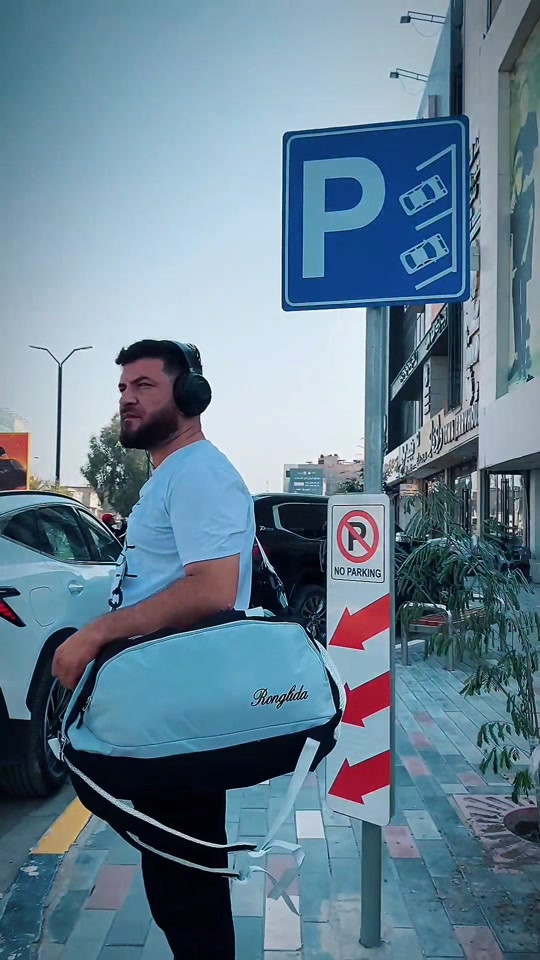 حقيبة ظهر • متعددة الاستخدامات • تفاصيل ذهبية