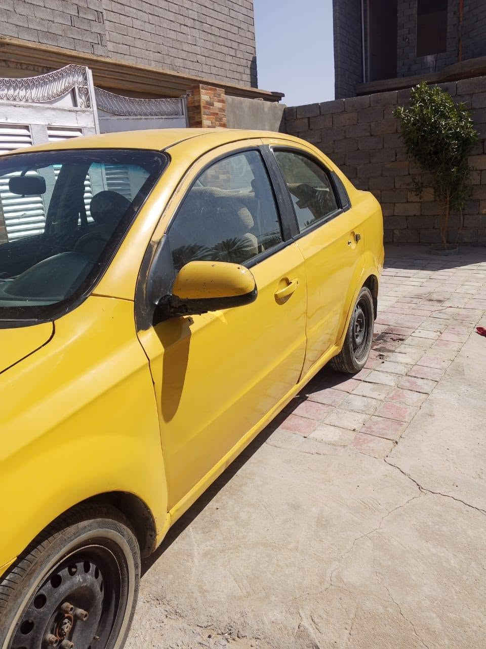 افيو للبيع موديل ٢٠٠٩ مكرك لكنزه مفتوح سياره جاهزه السعر ٣٥ وبيه مجال الفلوجه الكرمه رقم انكليزي رقم صاحبه *********** غير متواجد علفيس
