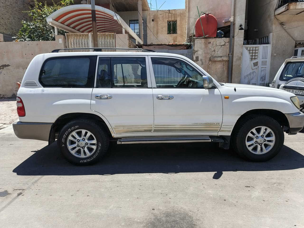 سيارة لاندكروز مونيكا موديل 2005 فول عادي فئة G بيه صبغ صفاح بسبب الخط الاصق بنيد قمارة بيبان خلفية بلاد كفالة كير لوكير محرك جديد ستندر رقم بغداد سنوية مشروع وطني تنتهي سنة 2028  باسمي مداور خلال يومين مكان السيارة العمارة  السعر 145 ورقة للبيع فقط هاتف***********
