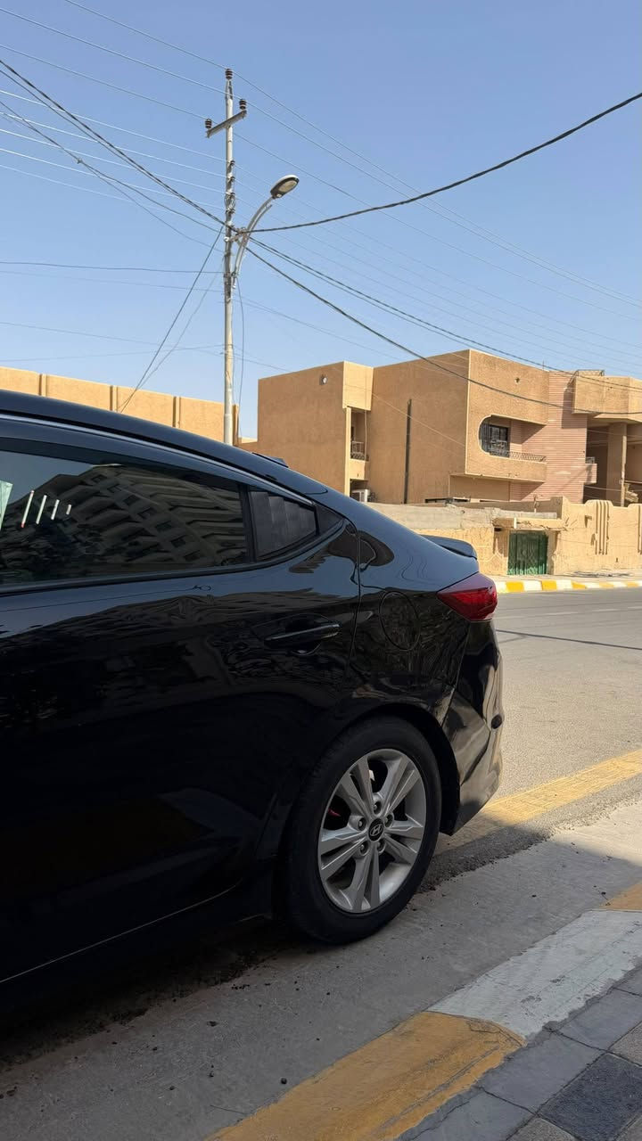 سلام وعليكم لنتره موديل ١٨بيه صبغ جاملغ وبنيد وبل داير الخلفي رقم أربيل جاهزه من كلشي أي نقص مابيه الاستفسار ***********
