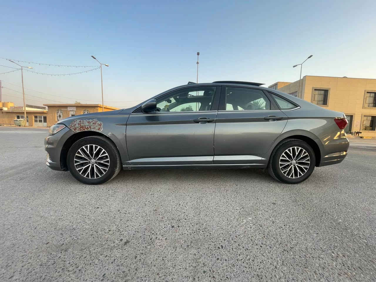 فولكسفاغن جيتا 2020 SE
وارد أمريكي 🇺🇸

محرك 1.4 TSI تيربو 

يحتاجلها صبغ الجاملغ جهة السايق وشويه تكحيلات

حادثها بامريكا البابين جهة السايق

معمرات بدون تبديل

رايدها ب ١٣٥ ورقة

للاتصال ***********
