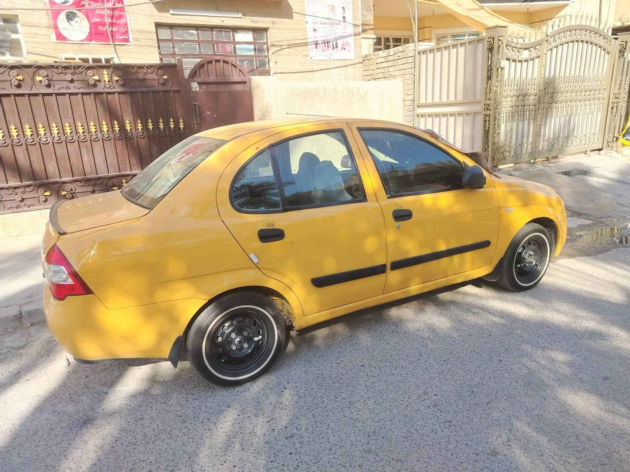 سياره طيبه للبيع موديل ٢٠١٥  تحويل ثاني يوم جاهزه للشارع نظيفه كهربائيات كلها شغاله تخم تاير خط ابيض   الاتصال ***********
