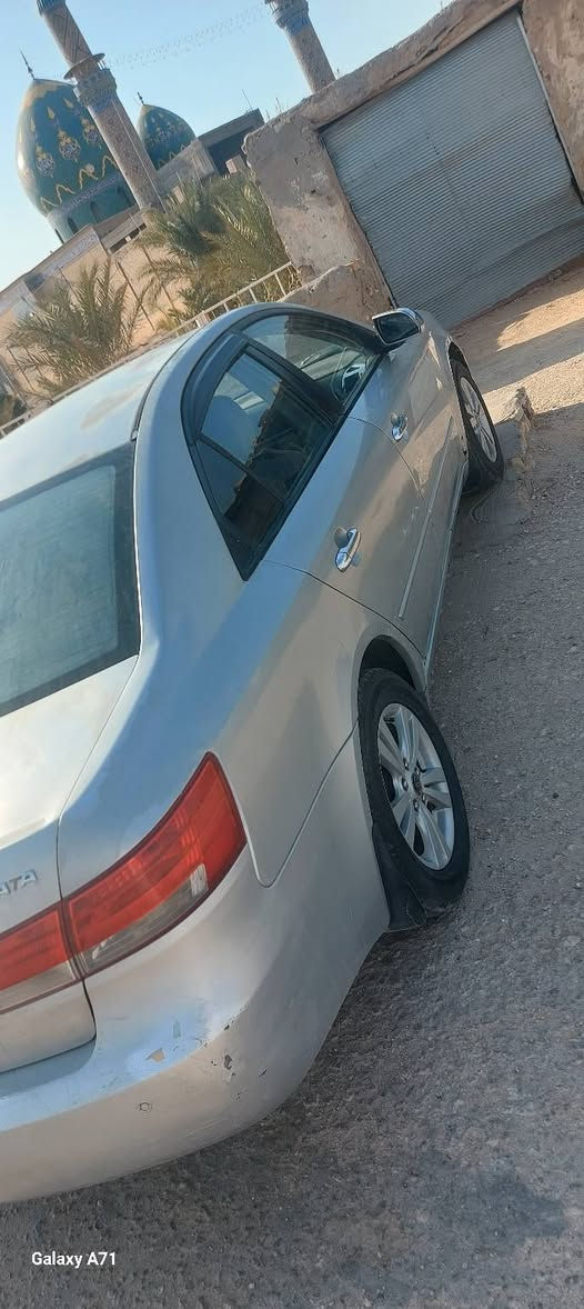 السلام عليكم  سيارة سوناتا  موديل ٢٠٠٦ تخم تاير  جديد حداديه جديده  سنوية ال ٢٠٢٩ الرقم بابل  دولي بسمي شخصين ستخدم شخصي  مداور ثاني يوم تبريد ثلج 🥶الا ستفسار الا تصال  *********** مكان سيارة نجف ناحية القادسية  طريق عبد اللة ابو نجم
