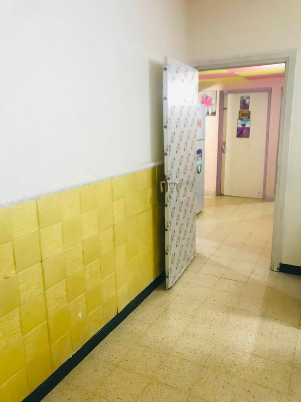 ‪_‬ 🏠 للبيع شقة في مجمع القادسية
📍 الموقع: قرب الملعب المجمع

🏢 الطابق: ثالث

🛏️ عدد الغرف: 3 غرف

🏡 شقة مناسبة للسكن والاستثمار

للمهتمين والاستفسار، يرجى التواصل على الخاص.

‭***********‬

‭***********‬
