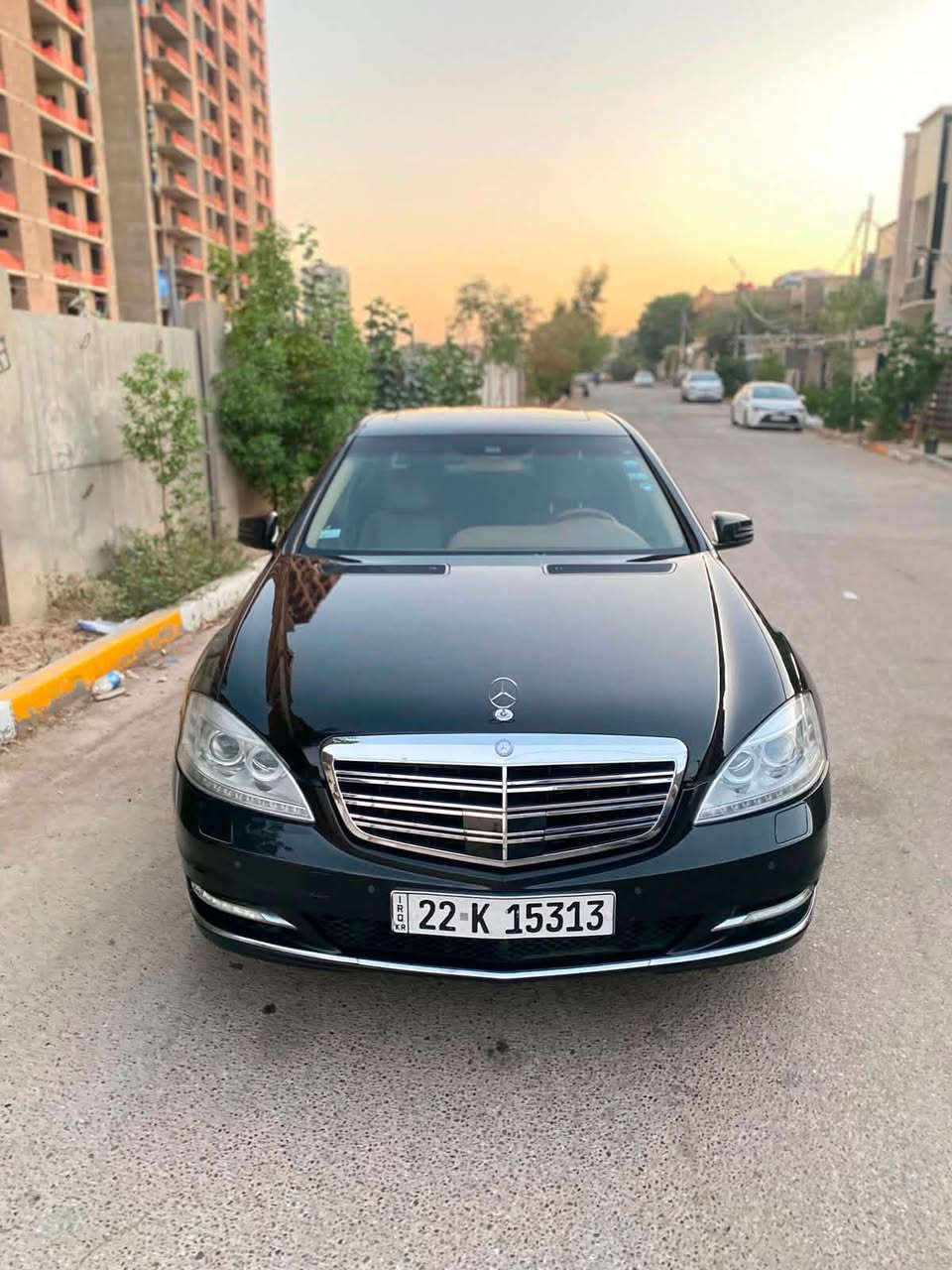 السلام عليكم مارسيدس S550 السياره كفاله عامه من الصبغ بيها مكانين بارد داخل حمصي مكينه كير تبريد منضومه جديده من الدشبول للبجم سنويه بسمي هزه جديده فحص جديد 5 بردات حمات جدد السياره مال بيت ممتعوبه كت كامل AMG من الدعاميه للدعاميه الخلفيه ب200 وبيها مجال شي بسيط السياره لتقارنها بلباقيات ولتقارنها بل 350.        مكاني بغداد محكمه العدل ***********
