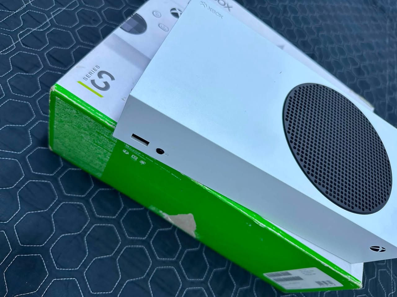 xbox series s
سعر 420 مجال بسيط  ما مفتوح انتاج 2023  اصلي مو بالة نضيف كلش ما ملعوب بي
‭***********
