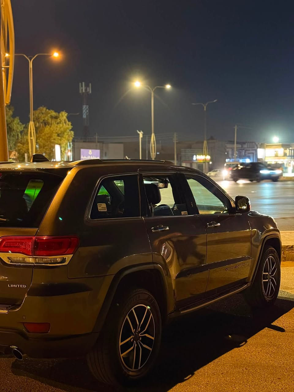 جيب لمتد 2019 فول الفول
كير ومحرك وصدر بشرط 
تايرات جديده 
السعر 188$ 
للتواصل ***********
حادثه 3 قطع
