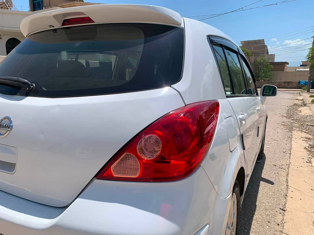 نیسان تیدا مۆدیل ٢٠١١  بێ بۆیاغ بێ ساردەکووتی نموونە لە جوانی ناوزەردسپی بەفری مواسەفات کەللە و عەینەک تحدید سورعە گێر ئۆتۆماتیک مەکینە گەورە (١٨) گێر و مەکینەی تاوەکو ئێستا نەکراوەتەوە و بەشەرتی وەستا سەیارەکە (١٥٠) هەزار ڕۆیشتووە تەبرید لەسەر سویچ ڕەقەم سلێمانی سەنەوی بە ناوی خۆمانە و تازە نوێ کراوەتەوە تاوەکو ٢٠٣١/٨/٢ هەزەشی لە گەڵ سەنەوی نوێ کردنەوە هەزەی بۆ کراوە سەیارەکە هەتا بڵێی خاوێن ماوەتەوە و نزیکەی دە ساڵە هەر لای خۆمانە چوار تایە و ویلی لۆک لۆک زۆر زۆر تووند و تۆڵە کۆنترۆڵ و قفڵ مەرکەزییە هەر هەموو شتێکی بەشەرتی دە وەستا
ناونیشان ڕانیە 
ژمارە موبایل / 
*********** ڤایبەر و تلیگرام و واتساپ
***********
تکایە ئەگەر موشتەری تەلەفۆن بکە یان لە مەسەنجەر نامە بنێرە
