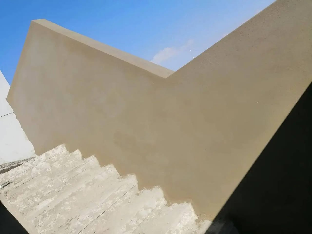 اسلام عليكم شغلنه داخل النجف فقط المتر السمنت ٤ وطلس ٥ وجص ٤
وكباله يوميه هم اشتغل عندي كادر كامل ***********
