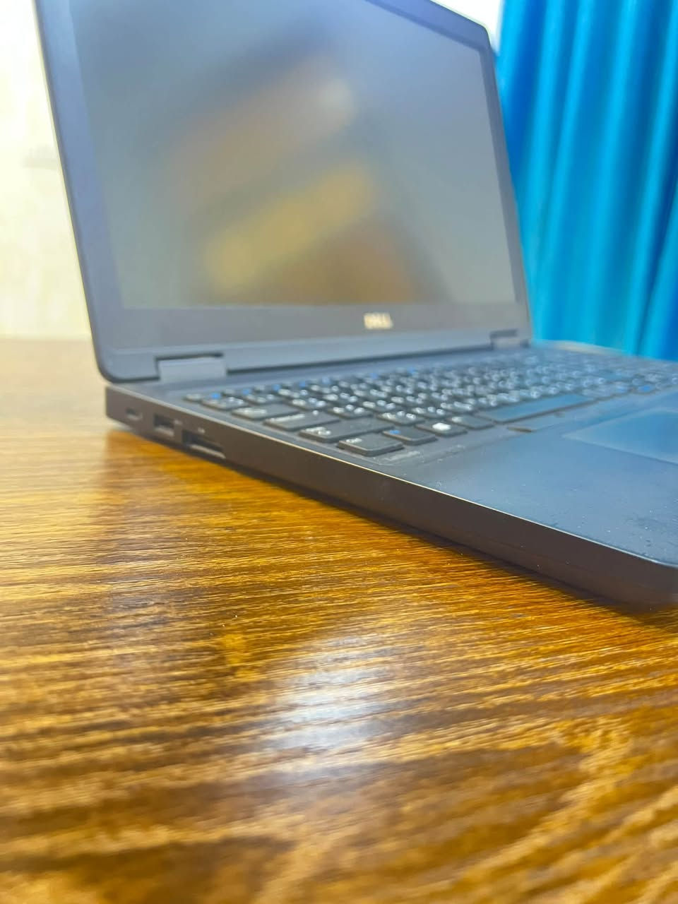 لابتوب مع آيباد
لابتوب 
Cor i5 جيل السابع 
Ram 8Gb قابل للتطوير 
Hard ssd256 قابل للتطوير 
شاشه 15.6 
كارت شاشة خارجي 2g  
كيبور عربي انكليزي ضوئي
الابتوب بحالة جيدة مناسب للدراسة والبرمجة والعمل والألعاب المتوسطة
---------------------------
آيباد بلاك فيو جديد قبل شهرين ماخذة معالج سناب دراكون ذ128 رام 4 كلش حلو مناسب للدراسة والتعلم والافلام والمسلسلات 

الملحقات: كارتون آيباد مع جنطة وشاحنة وماوس وباد ماوس أصليات

السعر 450.000
للتواصل واتساب :***********
