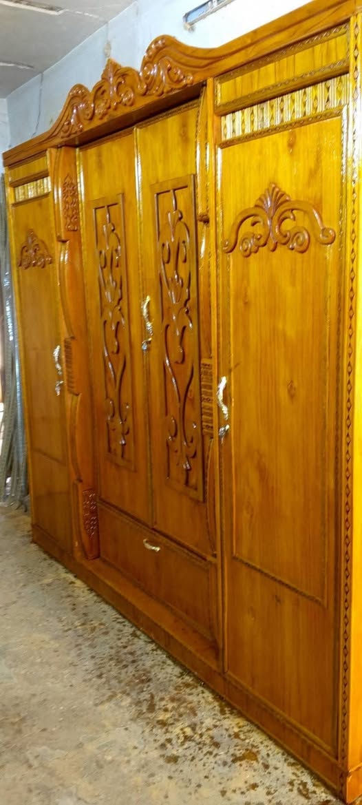 كنتور تسكام عراقي اربع ابواب لون عسلي..
للتواصل واتساب أو اتصال/ ***********
