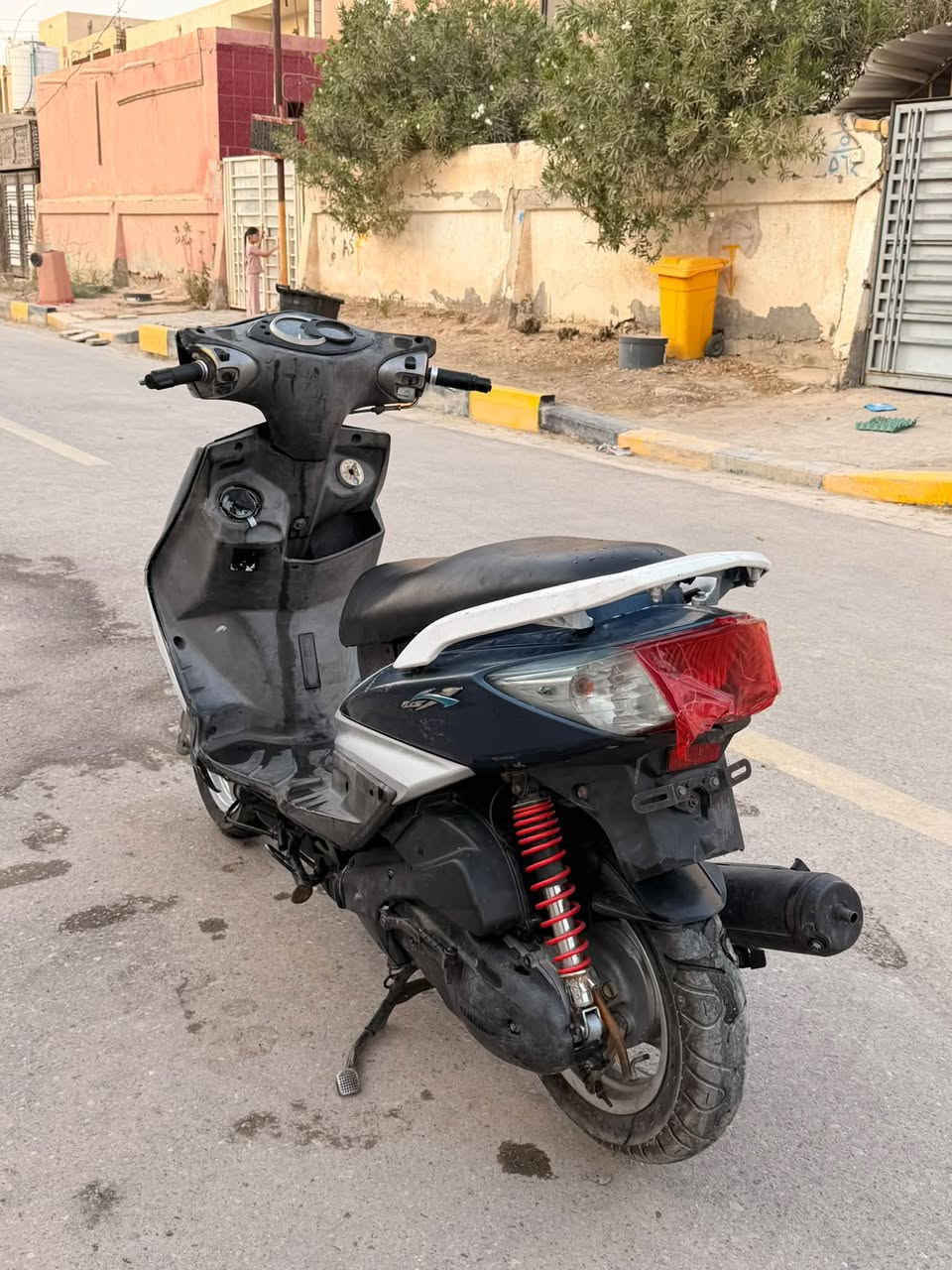 سكنس فحل نكره سلف لايت شغال كامله الدراجه سعرها 350 بيها مجال بسيط مكاني مركز ***********
