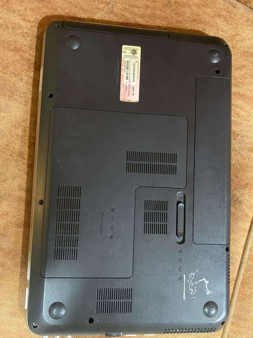 سلام عليكم لابتوب hp للبيع شغال كلشي مابي جاهز موصفاتة داخل الصورة السعر 140 وبي مجال بسيط العنوان بغداد الأمين الثانيه هـ ***********

نص مكتوب في الصور:
- About Your PC is monitored and protected. See details in Windows Security Device specifications Device name DESKTOP-SG6OGCQ Processor Intel(R) Core(TM) i5-2410M CPU @ 2.30GHz 2.30 GHz Installed RAM 4.00 GB Device ID 2710F1E7-2056-4A6D-B265-F5CC71DFDF58 Product ID 00330-80000-00000-AA000 System type 64-bit operating system, x64-based processor Pen and touch No pen or touch input is available for this display Copy Rename this PC Windows specifications Edition Windows 10 Pro Version 21H2 Installed on 11/20/2023 OS build 19044.1288 Experience Windows Feature Experience Pack 120.2212.3920.0 Related settings BitLocker settings Device Manager Remote desktop System protection Advanced system settings Rename this PC (advanced) Get help Give feedback 9:22 PM 9/13/2026 Pavilion dv6 HP TrueVision HD