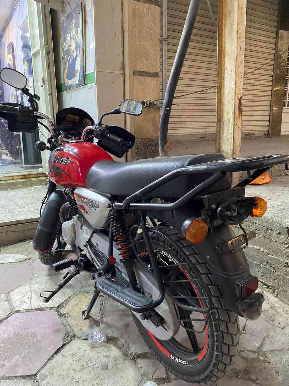 دراجه موديل 2022 رقم نكليزي بسمي
لدراجه نضيفه دراجه مبيهه اي نقص 
بيهه بس شغله وحده واشر  تنضح دهن قليل كلش تنضح من لواشر غير هاي كلشي مبيهه اكفلك لمحرك من اي شي عده نضوح قليل  
سعر 1850 وبيهه مجال مكاني مشتل 
***********  تنويه  ! رقم وسنويه بسمي تحويل ثاني يوم اي غرامه ما عليهه
