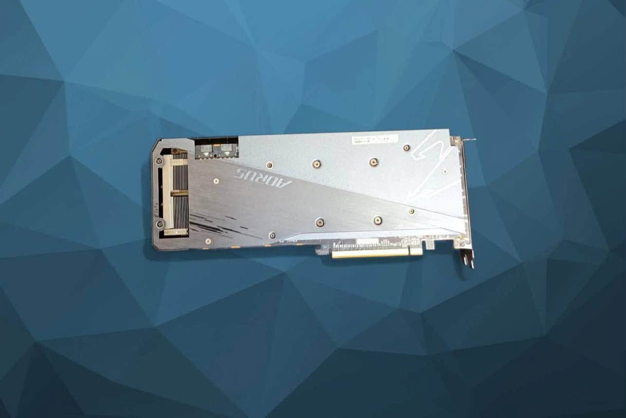 جيجابايت 6700XT • ١٢ جيجا • بالكرتون