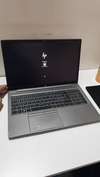 ZBook Firefly • i7-1165G7 • رام 16 جيجا