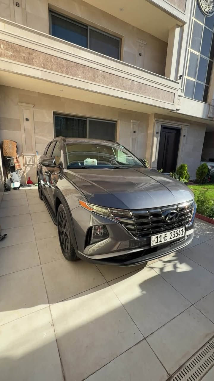 توسان موديل 2024 XRT وارد امريكي 
فول مواصفات بصمة 2.5L GDI  
فول رادار أمامي جانبي خلفي

السلام عليكم اخواني ..
توسان 2024 XRT مميزة  معدلة من الشركة جديدة  اخت الزيرو مواصفاتها حلوة حادثها سطحي صبغ بس بنيد بدون دواخل بدون شاصي وبدون ايرباك وتفاصيلها 
كالأتي :
- محركها 2.5L GDI 
- فول رادار أمامي جانبي خلفي مع أوتو ستوب 
- خروج عن المسار وسايد بريك كهربائي 
- كشن كهرباء وتدفئة بالكشن
- شاشة ديجتال مع شاشة ميديا كبيرة متعددة الوظائف و Carplay  
- شحن موبايل واير ليس
- بصمة مسح مودكمة وتشغيل عن بعد وانارة ترحيب
- انارة محيطية متعددة الالوان 
- صندوك كهرباء 
- تبريد شاشة مناخين منفصلة مع خاصية ريفريشر 
- أوتو هولد نزول منحدرات اطفاء تلقائي درايف مود 
- تطعيم دشبول وابواب قماش وفورميكا مميز 
- منافذ شحن مختلفة واشاير بالمري 
- حادث بس بنيد و مبدل و مصبوغ 
- السيارة ماشية 18 الف miles جديدة بمعنى الكلمة كاملة جديدة بحالة الوكالة وصيانه كامله جديده قبل ٥٠٠ كيلو كل الفلاتر والبلكات مبدلات جديده صار شهر تقريبا 
- ويل جبير 19 بلاك ادشن ودوسات بلادية مضافة من الشركة 

السعر 210 ورقه وبيها مجال حق الجيه 

  مكان السياره بغداد السيدية 
للمعلومات الاتصال : 
***********
