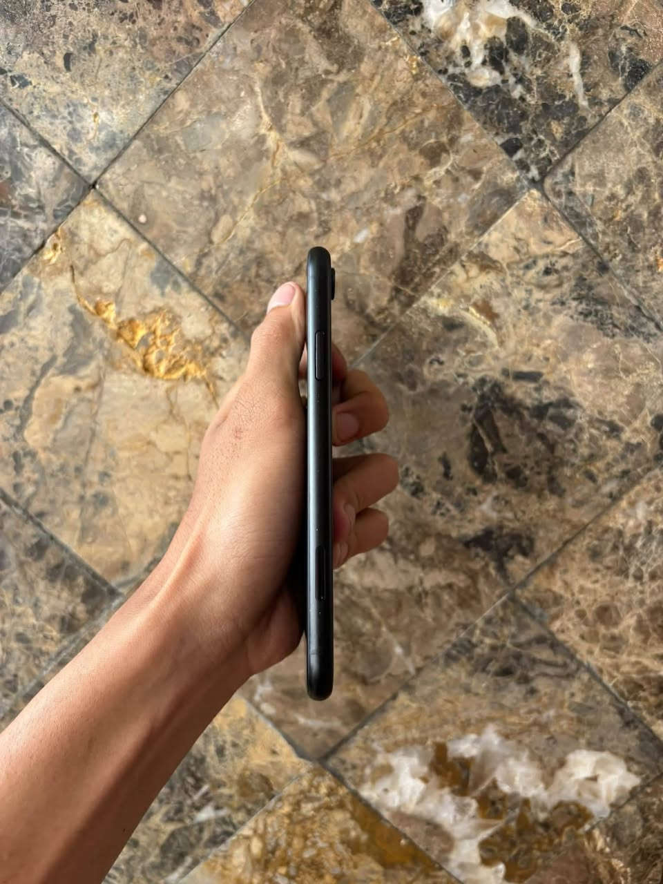 آيفون XR • ٦٤ • بطارية ٨٢٪