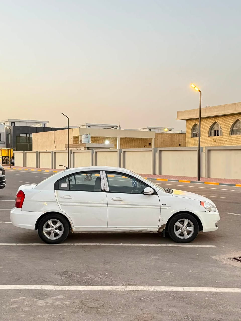 السلام عليكم
للبيع 
اكسنت 2011 خليجي
محرك 1600  رقم بصره تحويل
ماشيه 300kmالف فقط
فول مواصفات ما عدا الفتحه
محرك وكير وتبرد وحداده وتخم تاير ع الشرط
بيها مكانات صبغ 
السعر 65$
مكانها البصره 
للاستفسار ***********
