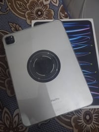 ايباد 11 برو • M2 • بطارية 94