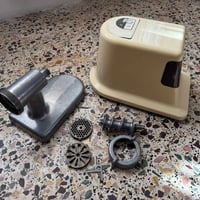 مفرمة لحم • توشيبا • نظيفه وشغالة
