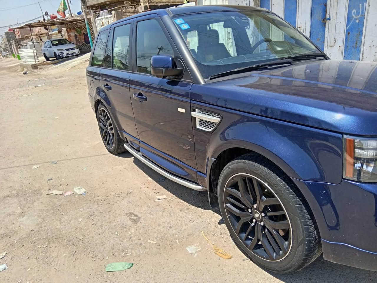 يالله السلام عليكم ورحمة الله شباب
RANGE.ROVER Sport
موديل.2011
السيارة فول مواصفات وخير من الله عليها گير ومكينة لگزز 4700.👌.
كشنات كهرباء 3وضعيات.
كامرات جانبية وخلفية.
اضواء ترحيب لد داخلي بلادي.
تحكمات ستيرن كاملة.
فتحة سقف والتنته شامواه.
شاشة تدعم كار بلي وجميع البرامج. 
ومواصفات هواي اخوان السيارة خير من الله تاخذها ماتصرف عليهة شي وبل خير على الي ياخذها 
مكان السيارة بغداد البلديات. 
السعر 108 وبيها مجال للطيبين 
للأستفسار اتصل ***********
