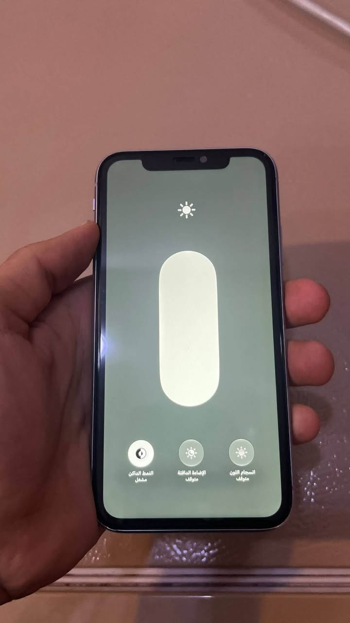سلام عليكم
جهاز ١١عادي نضيف مثل ماموضح بلصوره حيل نضيف 
بس مبدل بطاريه الجهاز مكفول من كلشي بطاريه بدلتله 
ذاكره ١٢٨ جهاز يخبل مكان الجهاز حله قرب جسر بته السعر٢٠٠وبي مجال لطيبين
الرقم ***********
