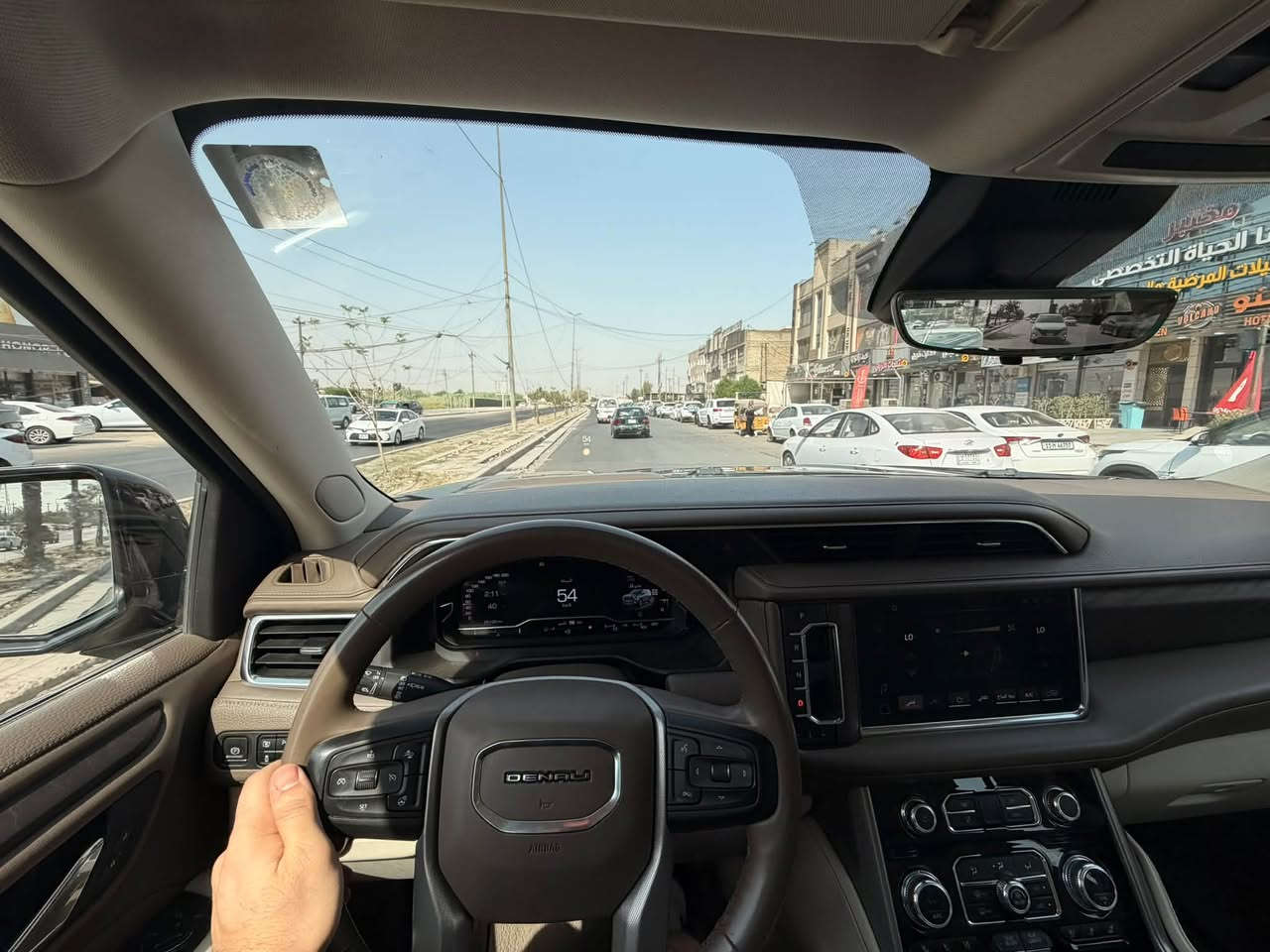 وكالة ومكفولة
رايديها ب ٤٨٠ ورقة وبيها مجال 
السيارة مكفوله من كل شي لا حادث لا بارد لا حار 
ماشية ٨٦ الف كيلو 
*********** 
مكاني بغداد البياع
