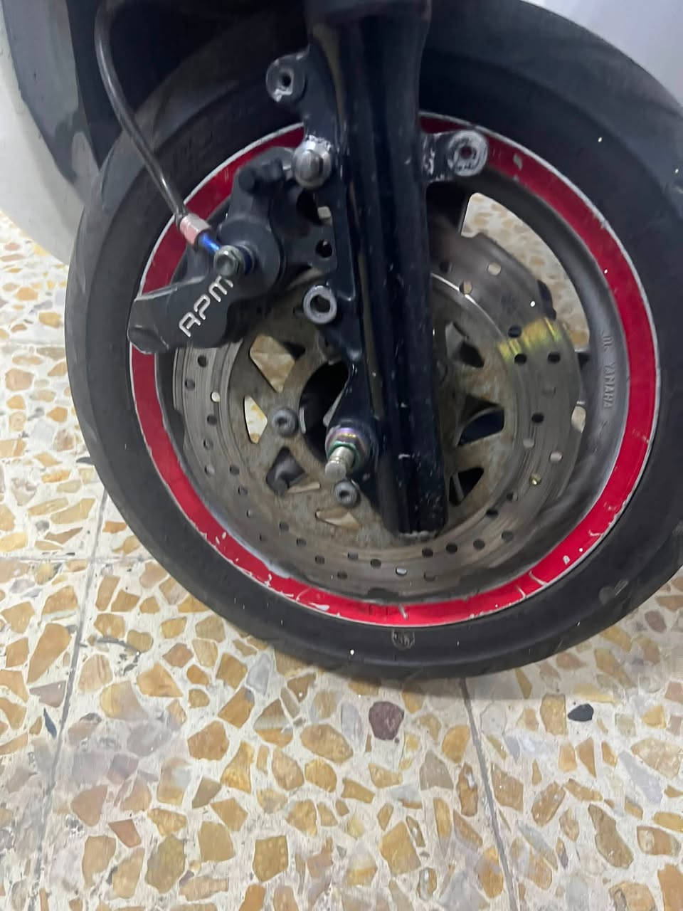 سكنس نثيه كوم حديد طافيه مكطوع زنجيل
كهربائيات شغاله تايرات جدد بيه تزويد حلوه 
عنوان بغداد طالبيه قرب فلكه 83
سعر 300بيه مجال***********
