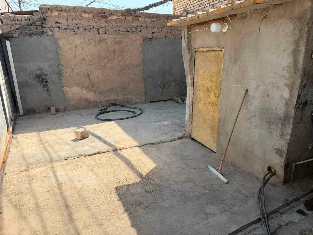 السلام عليكم
مولده للبيع في ابو صخير خلف السايلو 

المواصفات
بيه حصه ٢٧٠ كيفي بيه مكاين ٣ اسكانيا ١٢٤ بومه طبك ابلاد مكاين شرط لاتنقيص لاتبخير الحمل ٧١٠ الكاع ايجار وحده من المولدات الثلاثه كاتم 
الرقم للاستفسار

***********
