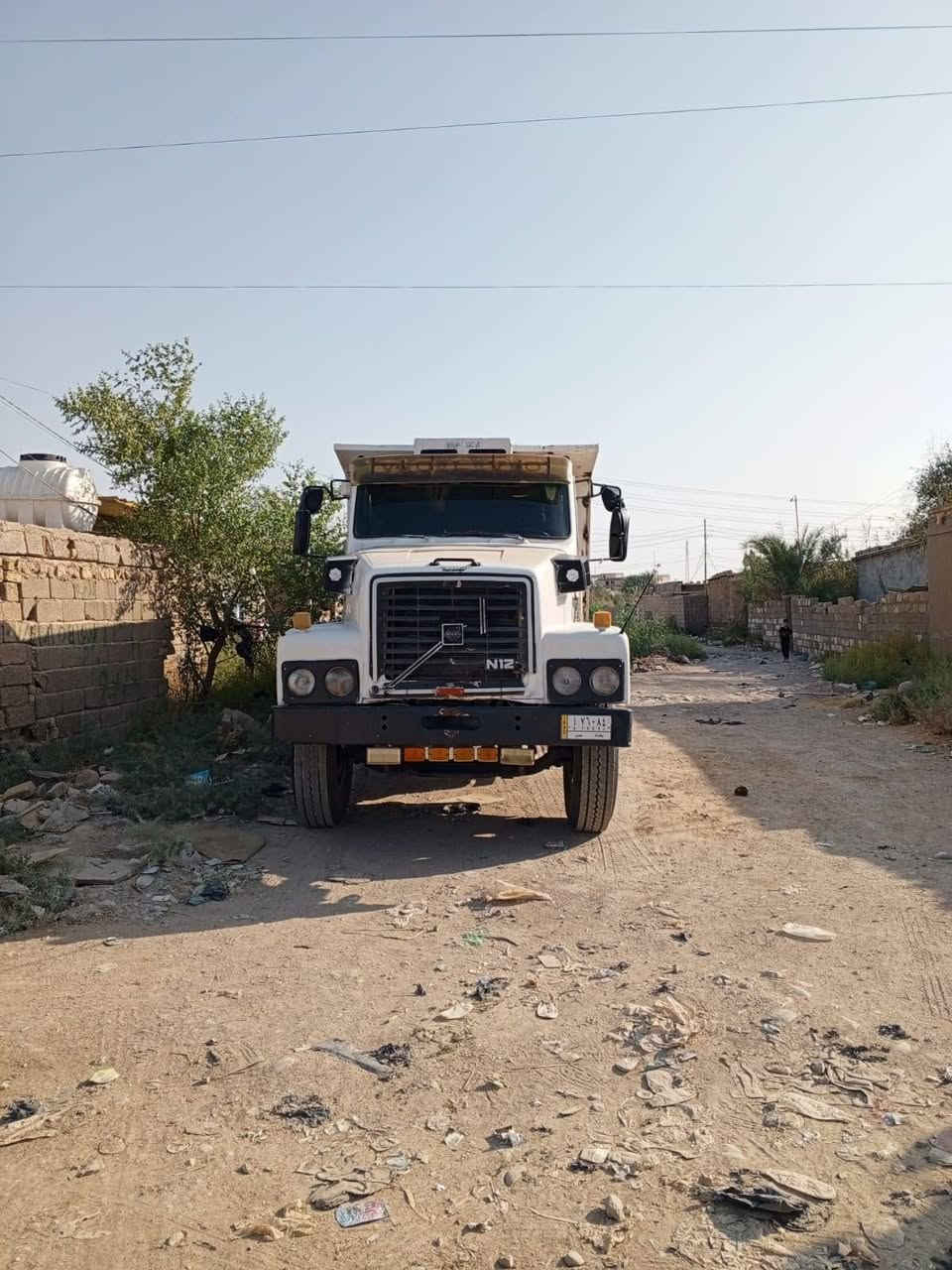 السلام عليكم فالفو للبيع مكينه n10 كير 4×4شاصي مكفول تايرات الكدام جدد والوره نص عمر رقم الماني مداور   للستفسار ***********
