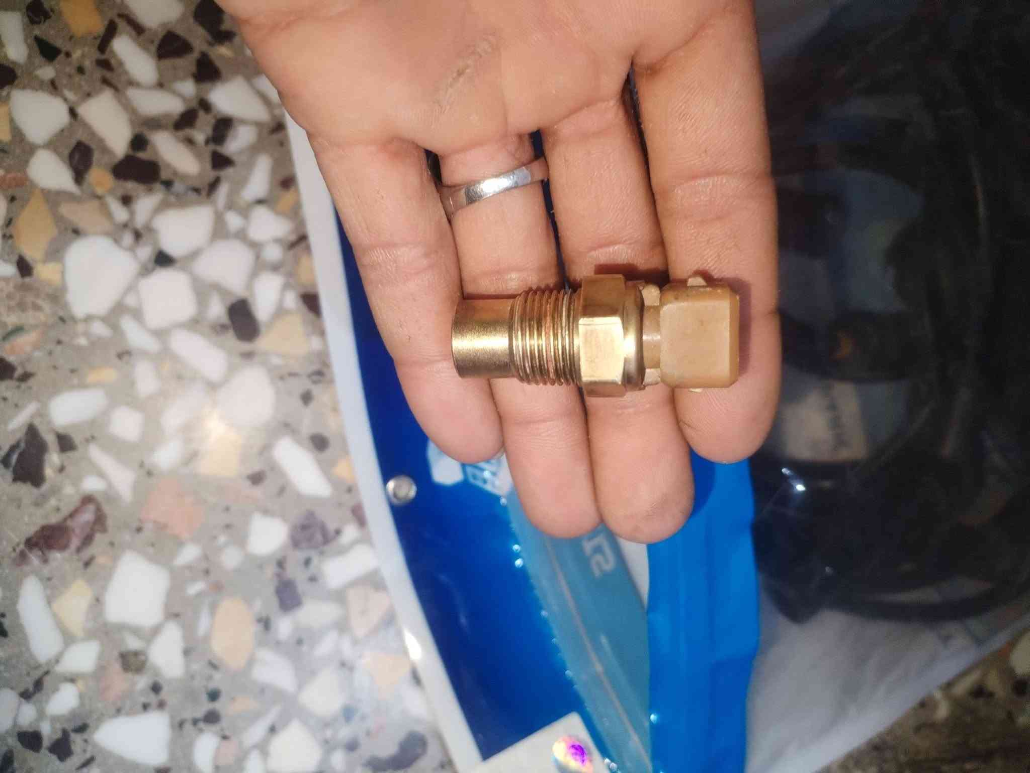 غراض كالوبر و باجيرو وشوته اصليه) ***********
