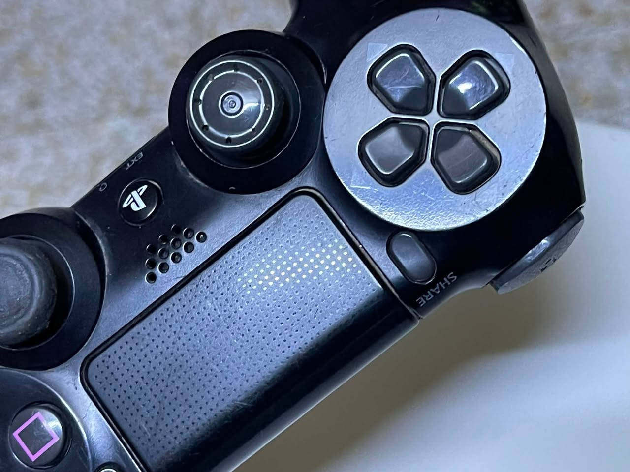 جوستك اصلي ps4 فحم
ما اعرف شنو الخلل السعر ١٠ الاف فقط للتواصل *********** بغداد الشعلة ومتوفر توصيل
