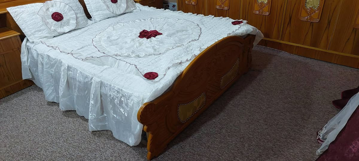 طخت للبيع مستعمل قليل اخو الجديد استفسار على رقم  او خاص
***********

