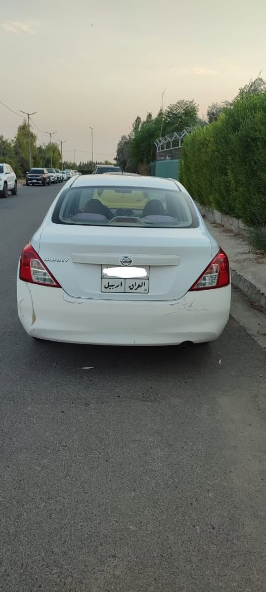 نیسان لاکشمیبای 2014
بەس بۆ فرۆشتنە 
سەیارەکە بێ سبوغ و بێ پارجە گۆرینە
دووبست ساردی هەیە لە جاملغی پشتەوەی لای سایەقی
دەرگای پشتەوەی سەکن دوو قۆپی بجوکی هەی 
سەیارەکە گێر و مکینە و تەبرید وو کارەباییاتی بەشەرتە
121 هەزاری حەقیقی رۆیشتووە بەشەرتی 100 فیتەر
شوێن هەولێر 
سعر 77 $ مجال 
***********
نيسان لاشميباي 2014
للبيع فقط

السيارة بدون صبغ وبدون تبديل قطع.
يوجد دبل بارد في الجام شغلة الخلفي من جهة السائق.
باب الخلفي للسكن بيه ضربتين صغيرات.
السيارة، گير ومكينة وتبريد وكهربائيات، كلها على الشرط.
ماشية 121 ألف حقيقي، وعلى شرط 100 فتير.

المكان: أربيل
السعر: 77$ قابل للتفاوض
للاتصال: ***********
