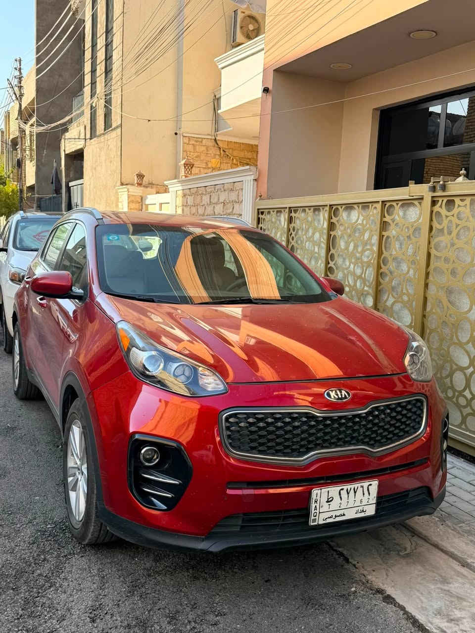 السلام عليكم
سبورتج ٢٠١٧ وارد امريكي

حادثها فقط بنيد مبدل نفس اللون. صور الحادث بالمنشور

مواصفات عاديه (تدفئة كشنات. كشن سايق كهرباء. شاشه. كامره. حساسات. تحكم ستيرن)

محرك ٢٤٠٠ 

شادلها راديتر اضافي للكير يم الهندسيه

تبريد ثلــج

تخم تاير جديد

باتري جديد

ماشيه ٨٨ الف

جاهزه للاخير وعليها ادامه كامله من كلشي 

نظيفه و استخدام شخصي مال بيت السياره مال جني

رقم بغداد ب اسمي تحويل مباشر

مكانها بغداد. الدورة

السعر ١٤٥ وبي مجال للشراي

الشراي فقط يتصل رجاءا

***********

