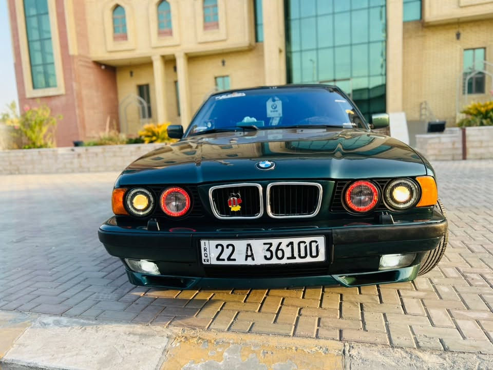 للبيع BMW 525i
حجم 525i اصل
 موديل 92
 محرك مسكر فانوس
 كير اوتماتيك
كير ومحرك شرط
رقم اربيل تحويل مباشر
 بجم عريض 
 تخم تاير جديد
 حداديه جديده 
فتحه سلايت
 تبريد شغال
سنترلك تقفيل
غرفه جديده 
بطاين 4 جديد
 كهربائيات مكفوله كلها شغاله
 كشنات جلد
 السياره مال جناي احلى من الصور
مكان السياره تكريت 
السعر 65 وبيه مجال
للستفسار ***********
