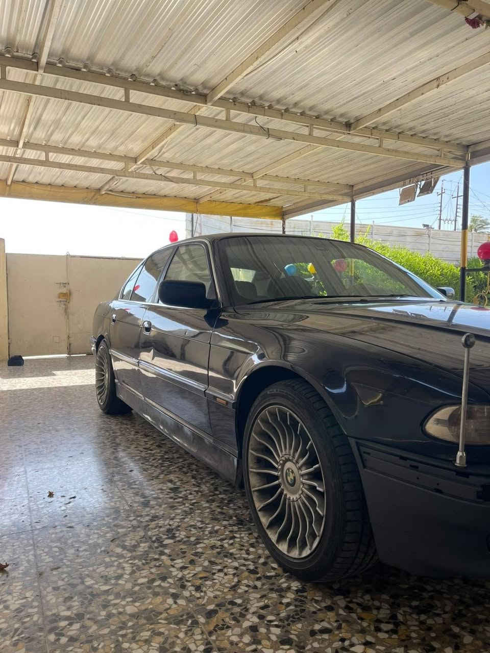 السلام عليكم شباب Bmw740 رقم بغداد باسمي
مكينه حاويه شادها خرسه ماتسمع صوتها كير تمساح 
شلعه ومعدل تشك الكاع مكفوله بدون ضربه 
دبل جام سلايت جام شقال جام يصعد وينزل بسويج 
صدر أمامي خلفي هوه ودبلاته ودجه كير وشيال كاردن ودرايم شفتات جدد ترايك 240رونك3.5 بيها طخه موضحه بصور ABS شقال ويل البينا حجم 18اصلي بيها ادامه للمكينه كامله تبريد شقال وخير من الله نقوصات السياره 
يحتاج ترتيب غرفتها الدعاميه الاماميه يرادلها ترايش سعرها 65وبيها مجال والشراي يدلل هاذا رقمي ***********
